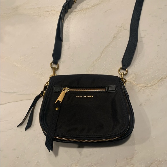 Marc Jacobs Handbags - Marc Jacobs Crossbody Bag!